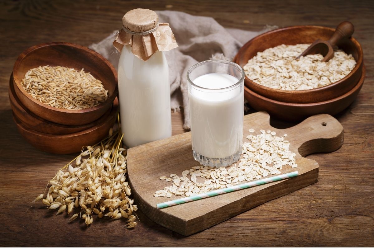 オーツミルクの値段はいくら?平均価格や販売店とおすすめレシピを紹介