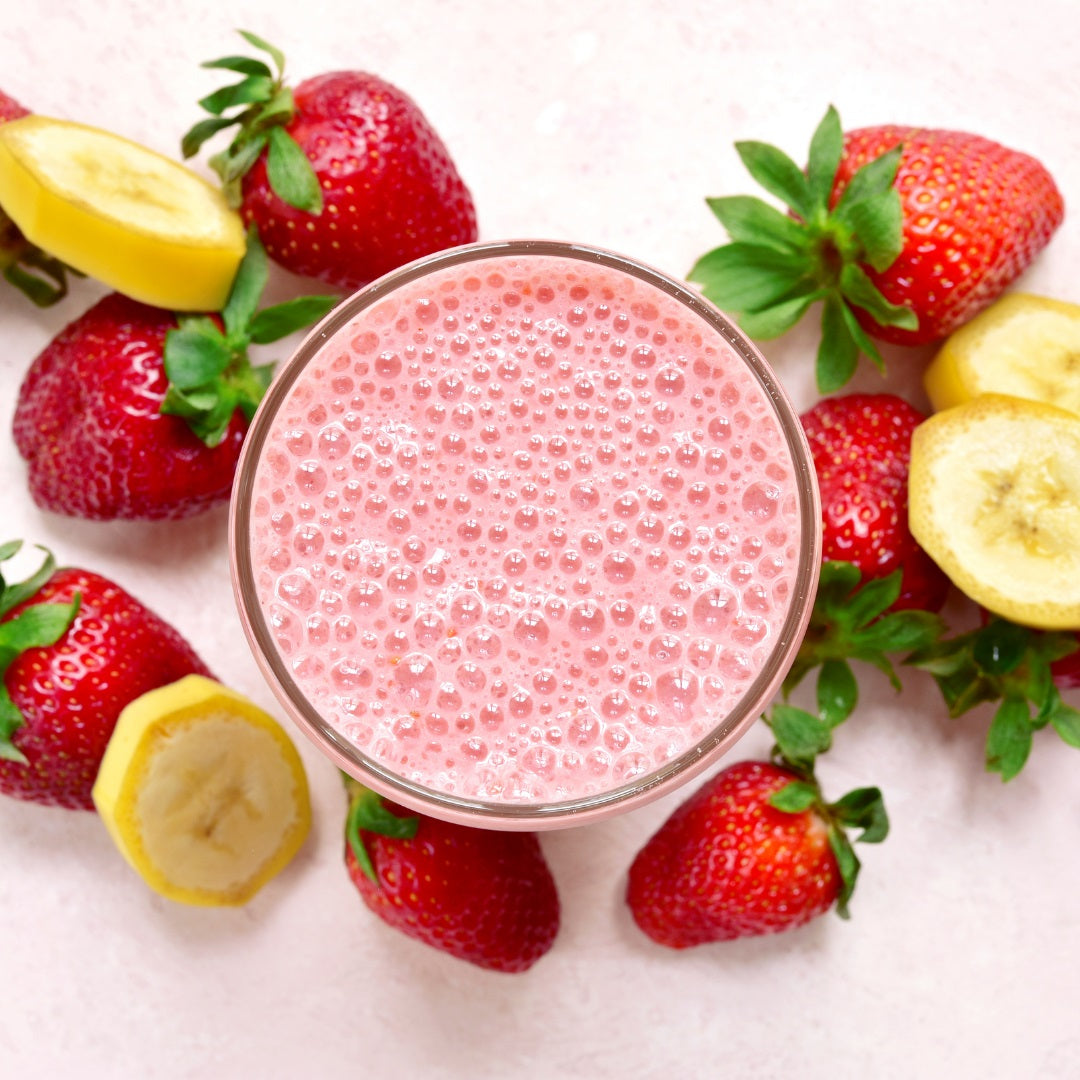 オーツミルクおすすめレシピ ストロベリーとバナナのオーツミルクスムージー | Earth MILK