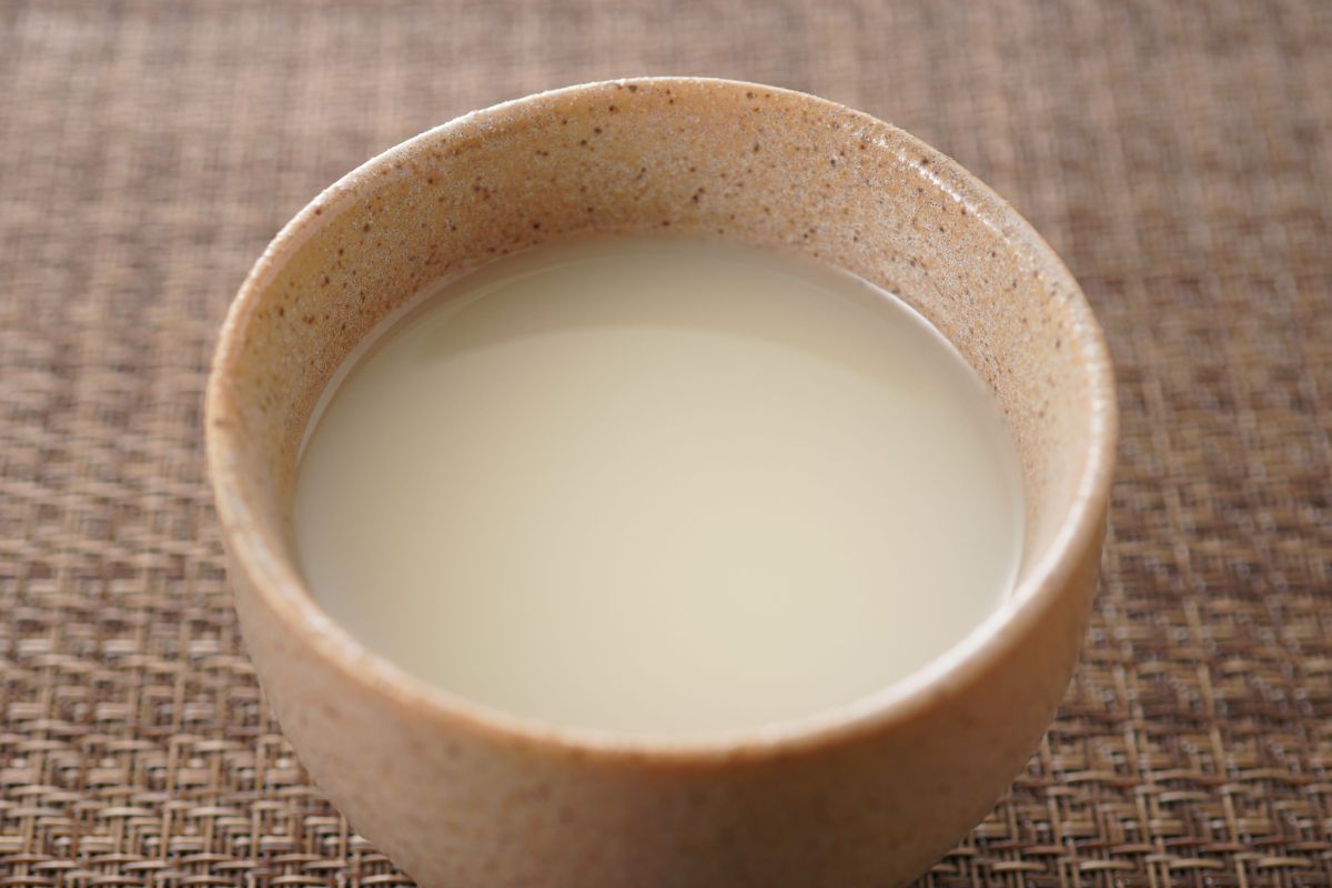 甘酒は糖質が多い?気になるカロリーや栄養を牛乳・豆乳・ライスミルクと比較