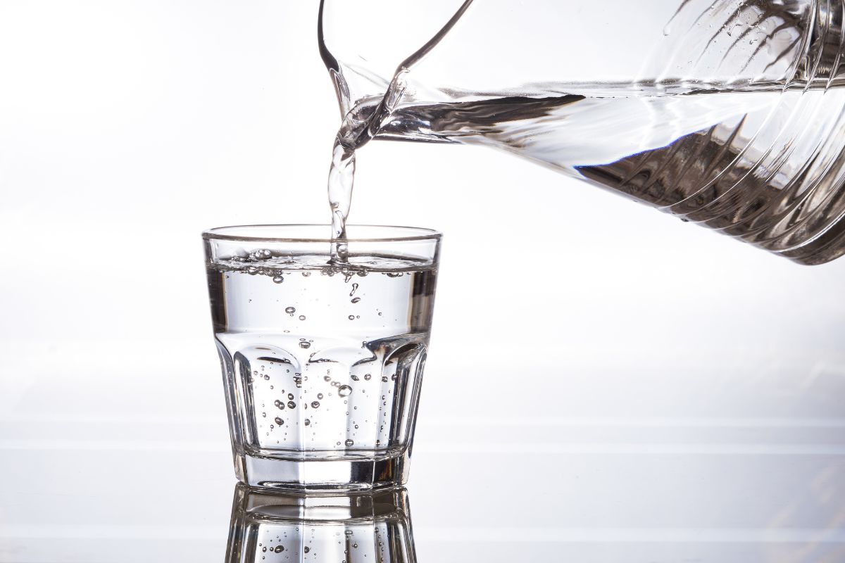 便秘を改善する飲み物ランキング7選【便秘になる原因と避けるべき飲み物についても紹介】